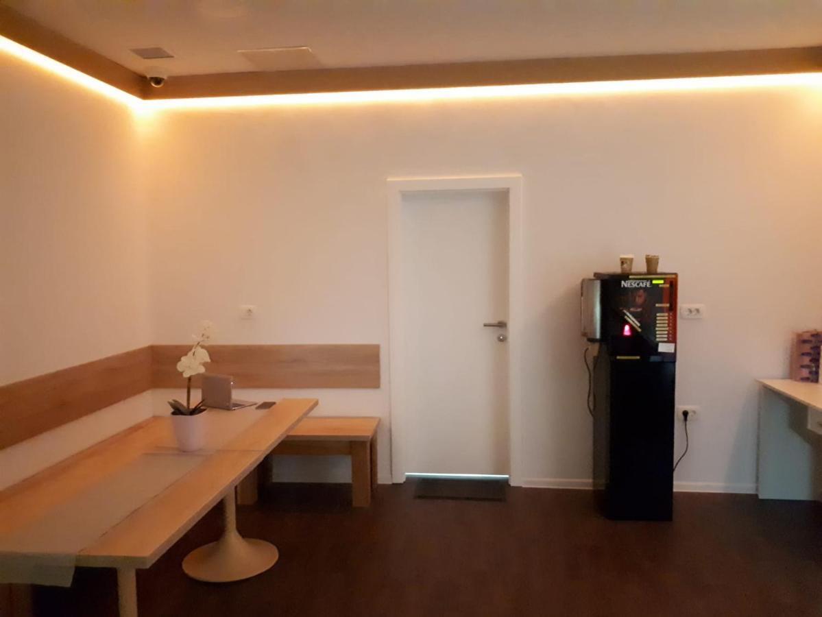 Hostel Railway Ljubljana Kültér fotó