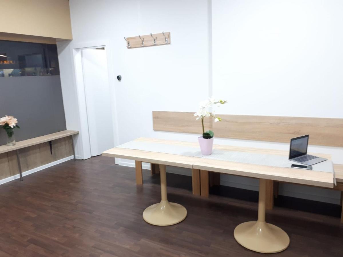Hostel Railway Ljubljana Kültér fotó