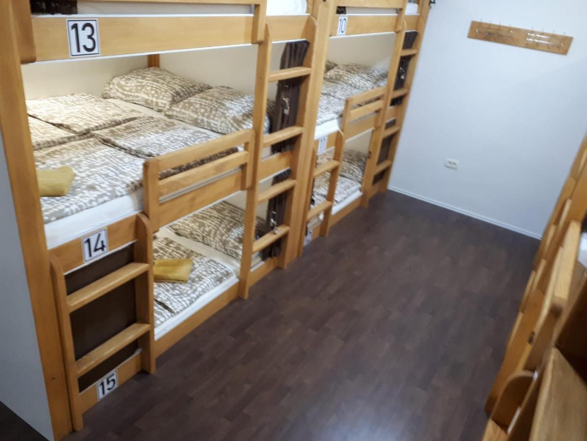 Hostel Railway Ljubljana Kültér fotó