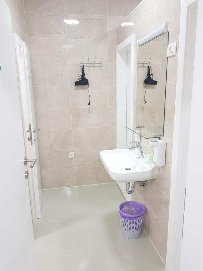 Hostel Railway Ljubljana Kültér fotó